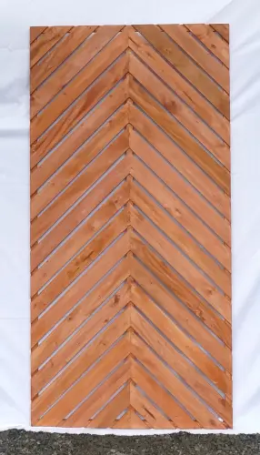 Product image of the product “Herringbone fence sizes 1800 x 900 mm made of mahogany ”